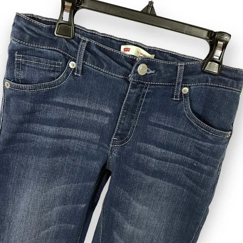 Levis levi 711